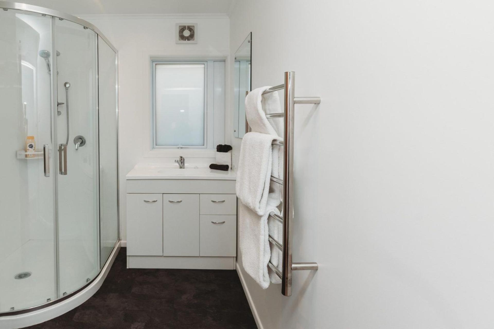 Wow On Wanaka Bay Apartment New Plymouth Ngoại thất bức ảnh