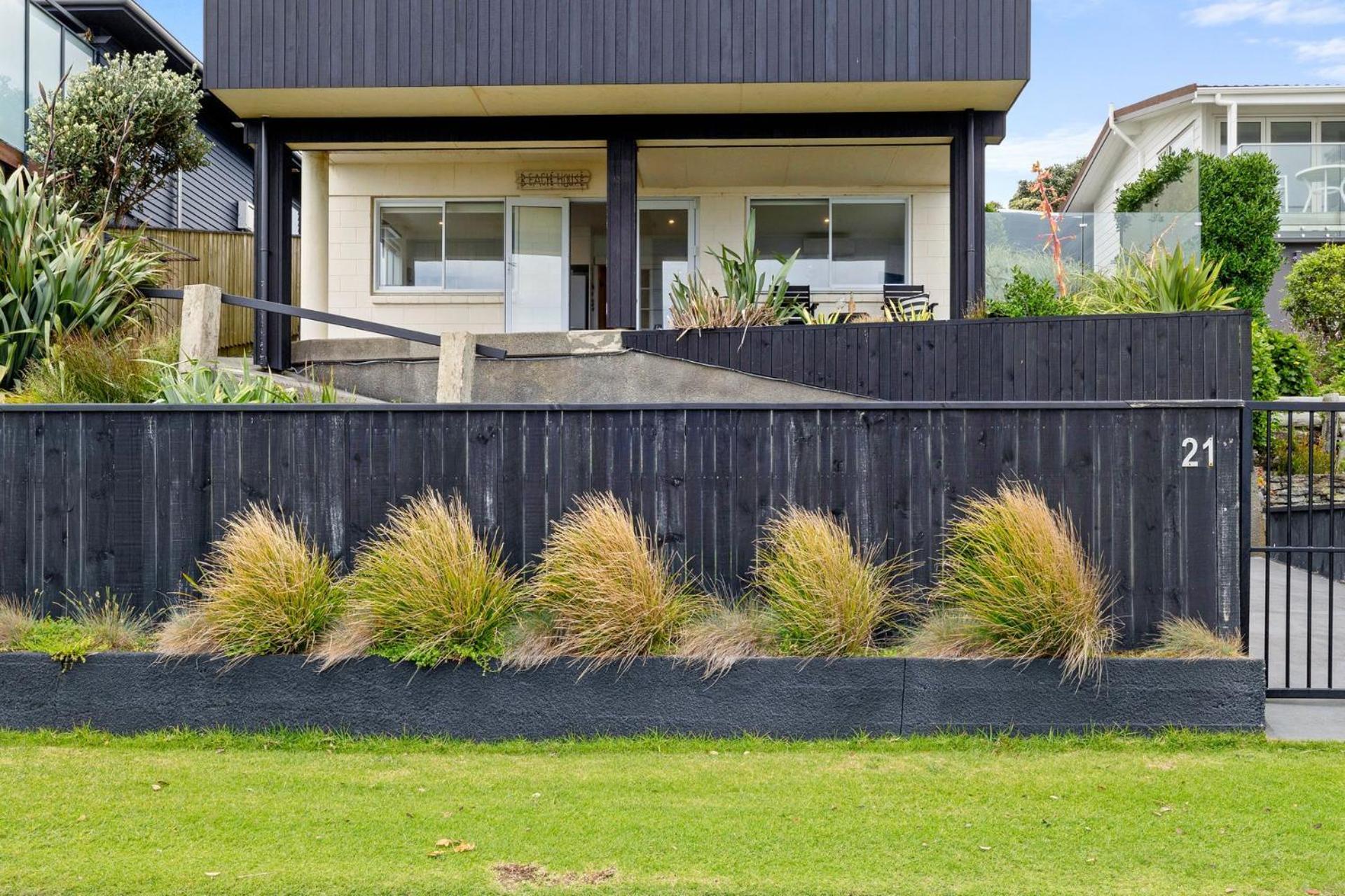Wow On Wanaka Bay Apartment New Plymouth Ngoại thất bức ảnh